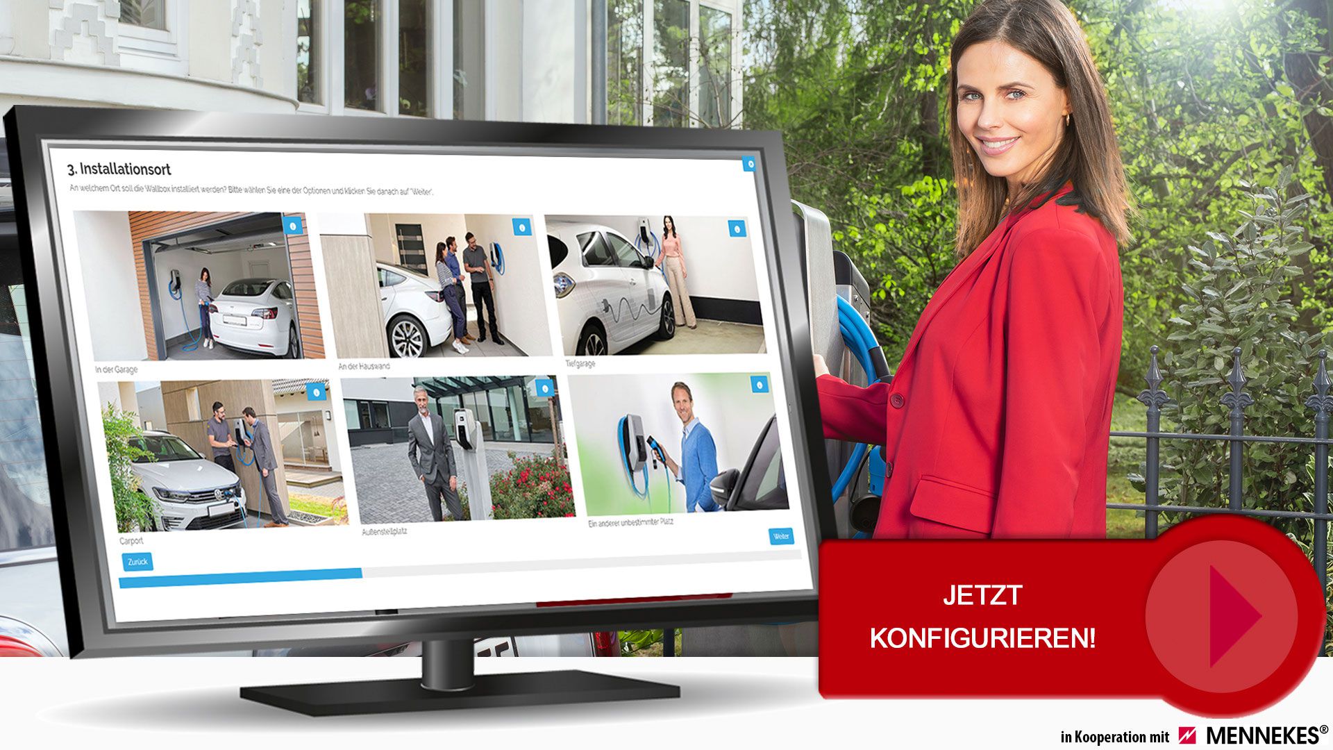 Frau in rotem Blazer steht an einer Wallbox, daneben Monitor mit Wallbox-Konfigurator und Installationsorten.